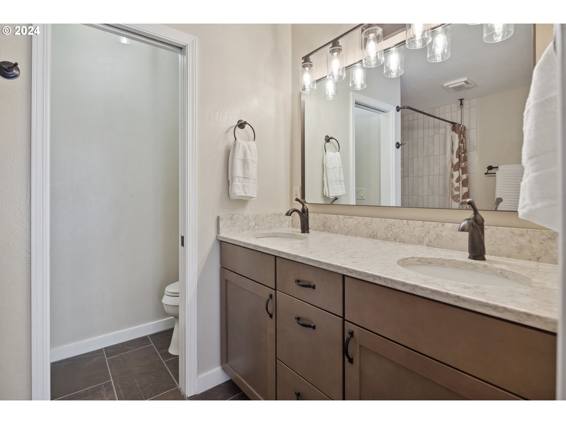 18311 Southwest Fallatin Loop Beaverton, OR 97007 - Photo 20 of 41 Gallery Image 20