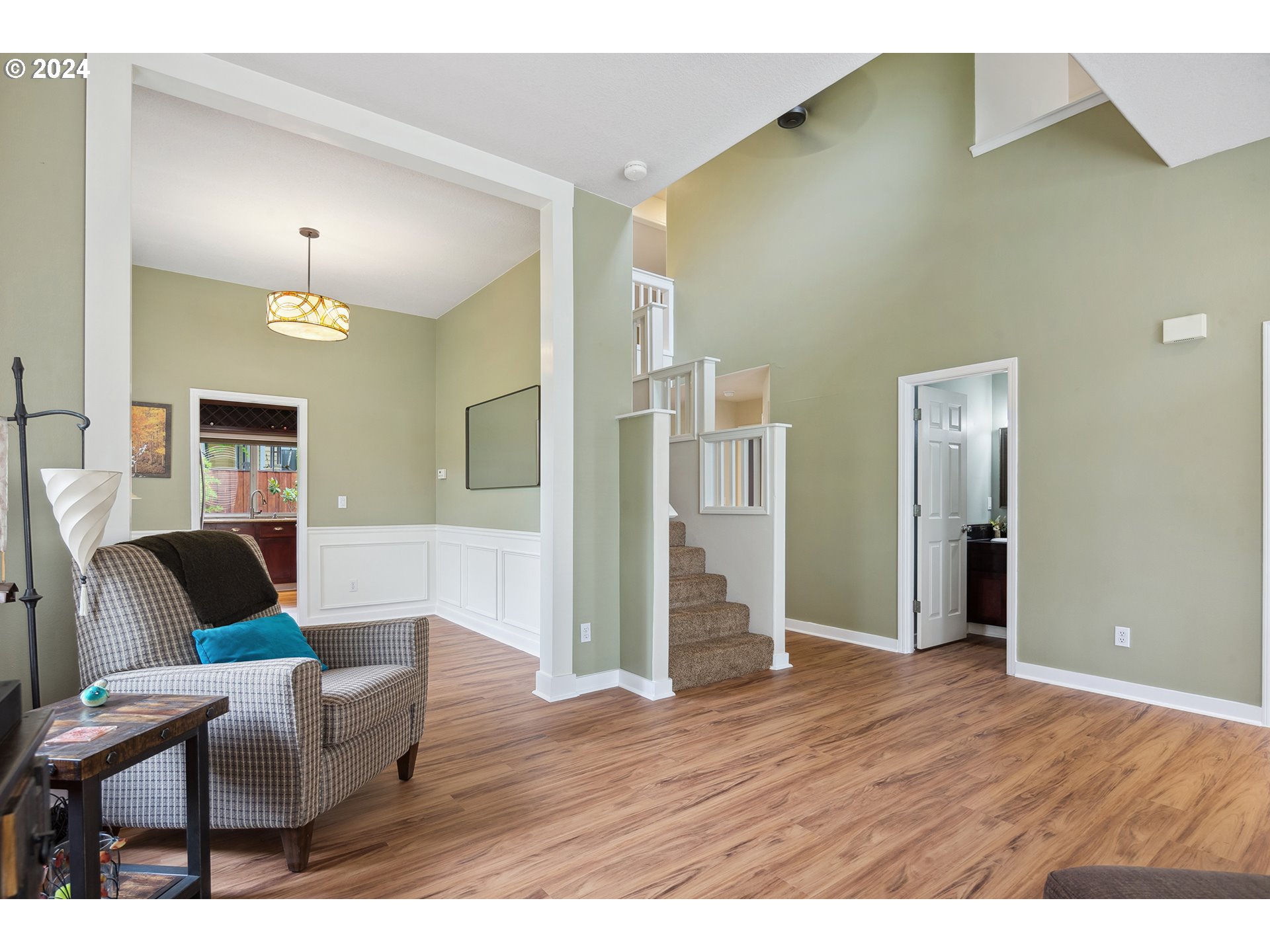 18311 Southwest Fallatin Loop Beaverton, OR 97007 - Photo 8 of 41 Gallery Image 8