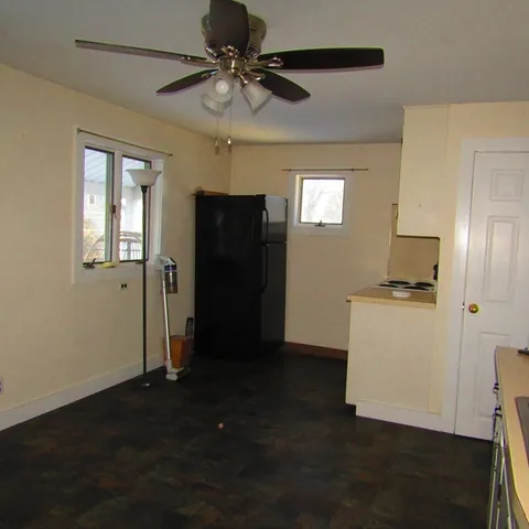 $1,800 | 102 Vernon Street, Unit 2, Northampton, MA 01060