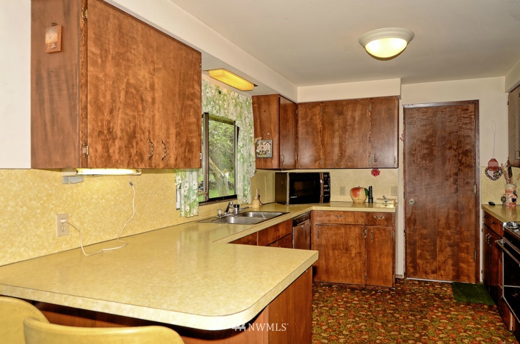 6811 Robe Menzel Road Granite Falls, WA 98252 - Photo 5 of 22