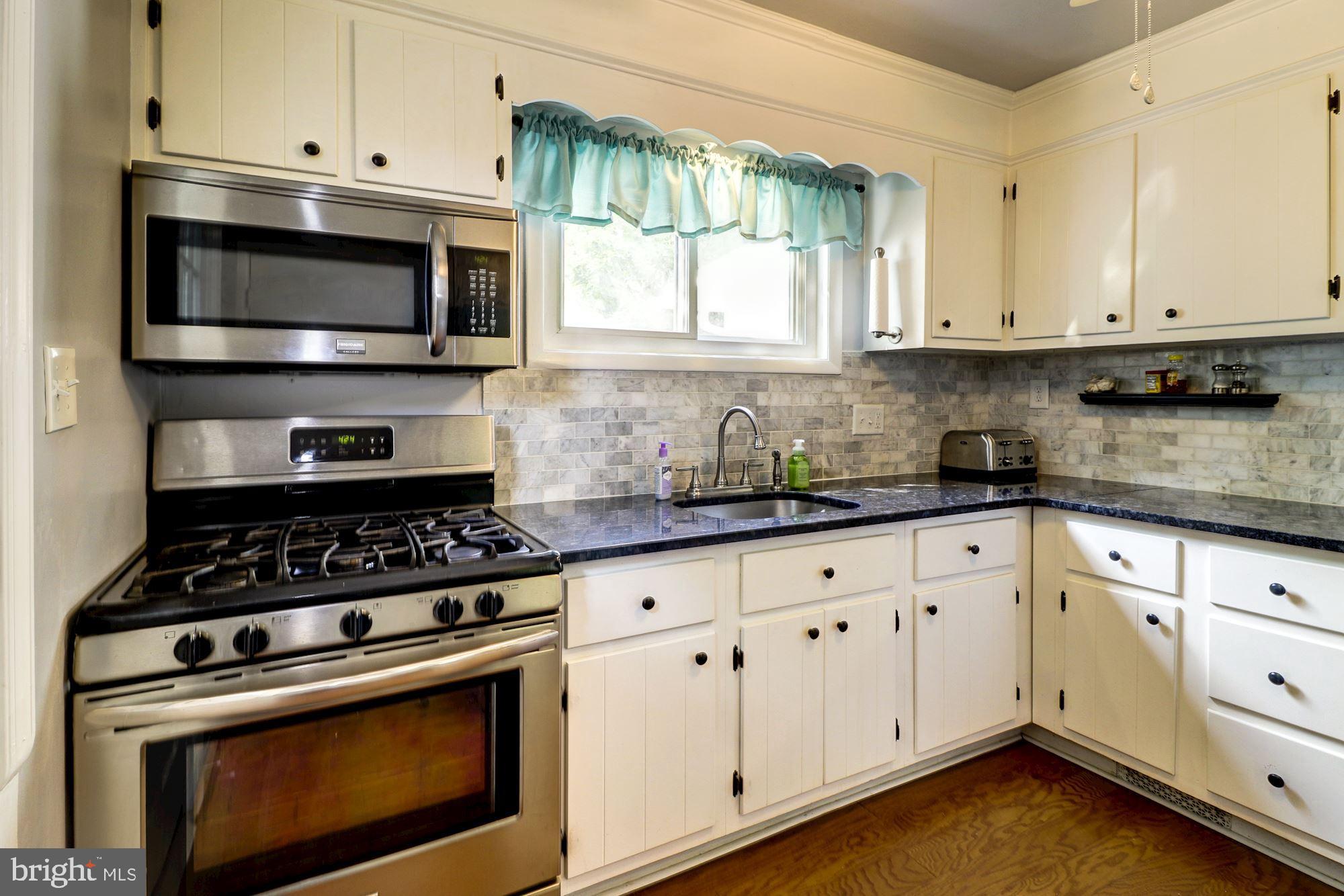 1014 Marksworth Road Baltimore, MD 21228 - Photo 13 of 33