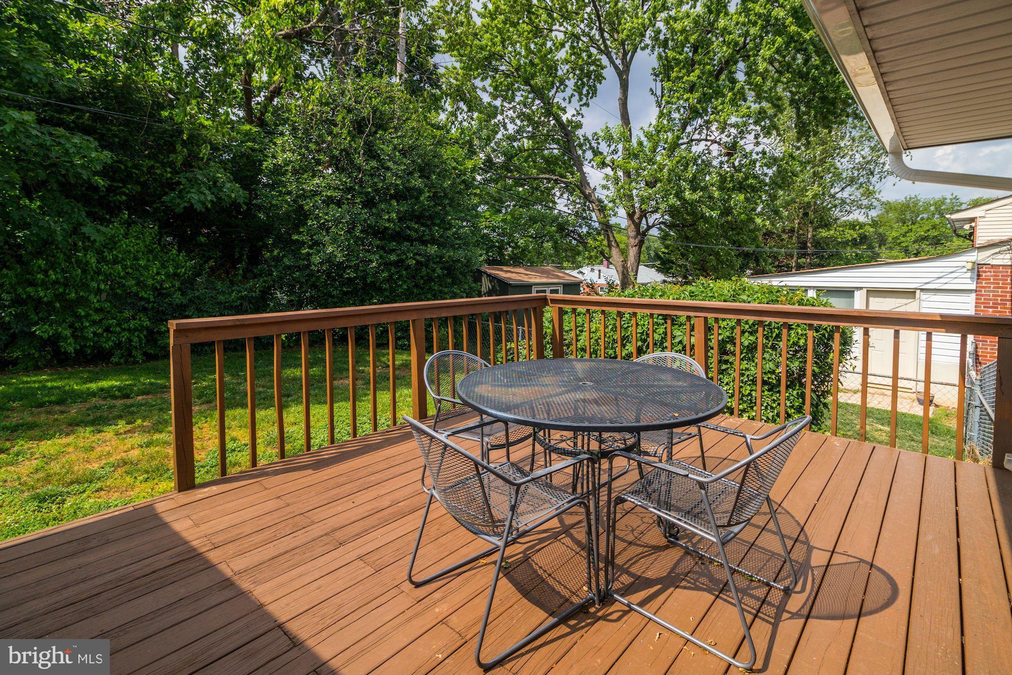 1014 Marksworth Road Baltimore, MD 21228 - Photo 28 of 33