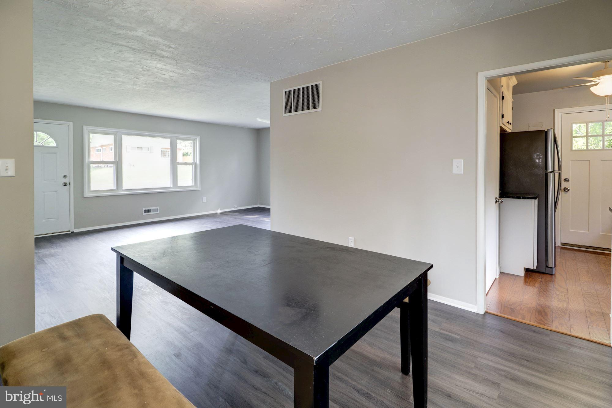 1014 Marksworth Road Baltimore, MD 21228 - Photo 10 of 33