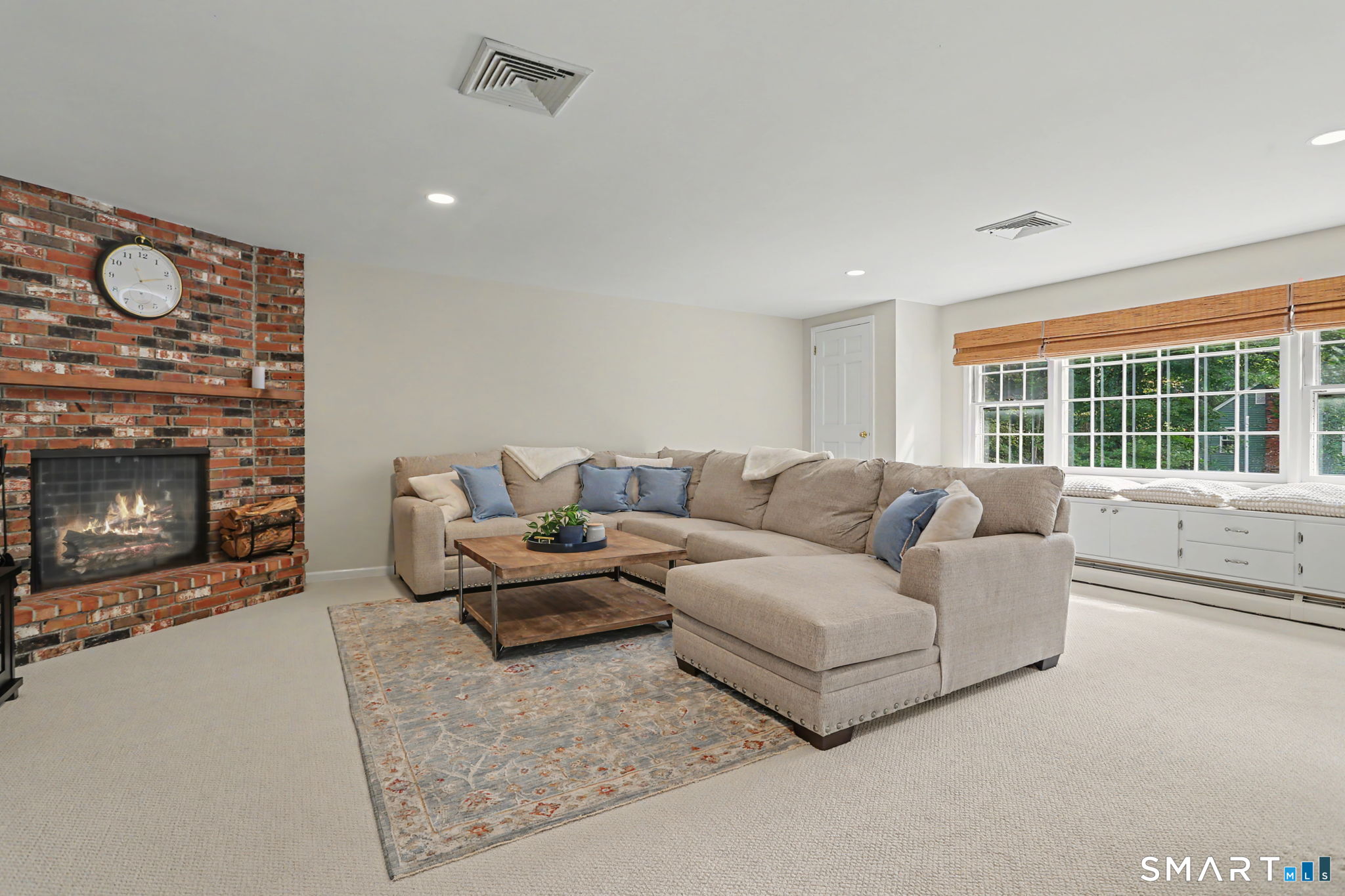 241 Hemlock Hills Road South Fairfield, CT 06824 - Photo 16 of 31 Gallery Image 16