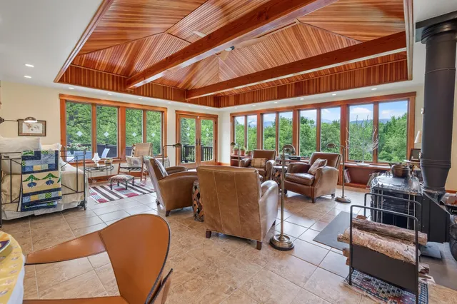 $1,150,000 | 372 Brill Road, Landaff, NH 03785