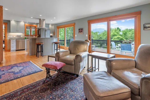 $1,150,000 | 372 Brill Road, Landaff, NH 03785