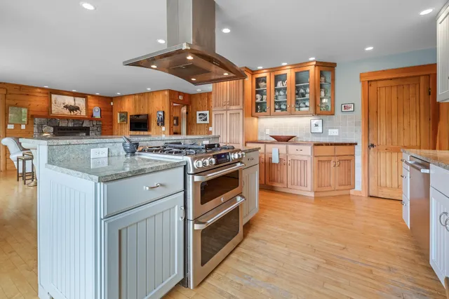 $1,150,000 | 372 Brill Road, Landaff, NH 03785