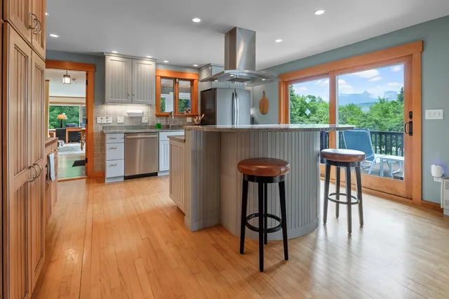 $1,150,000 | 372 Brill Road, Landaff, NH 03785