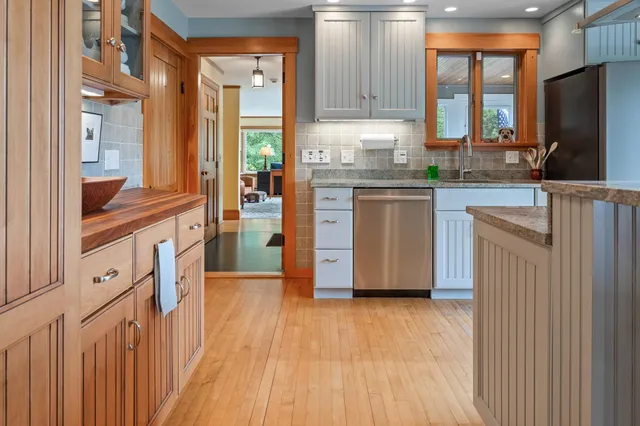 $1,150,000 | 372 Brill Road, Landaff, NH 03785