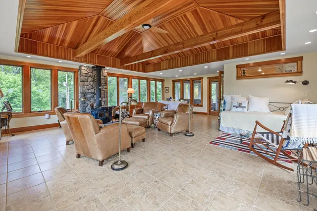 $1,150,000 | 372 Brill Road, Landaff, NH 03785