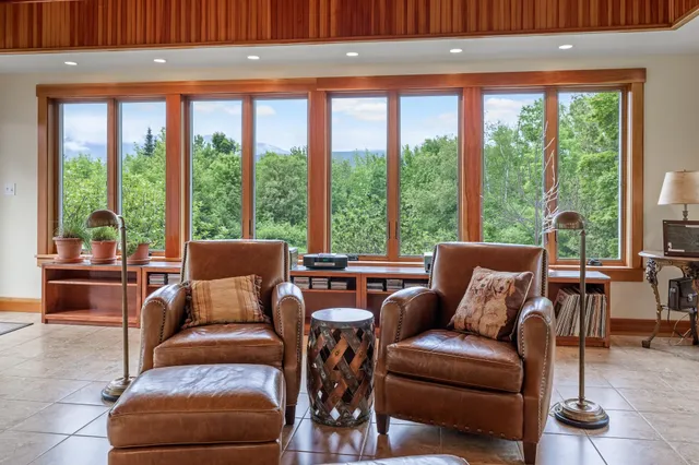 $1,150,000 | 372 Brill Road, Landaff, NH 03785