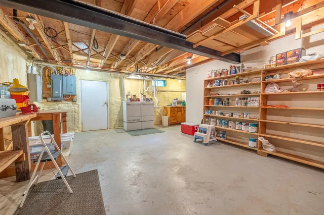 $1,150,000 | 372 Brill Road, Landaff, NH 03785