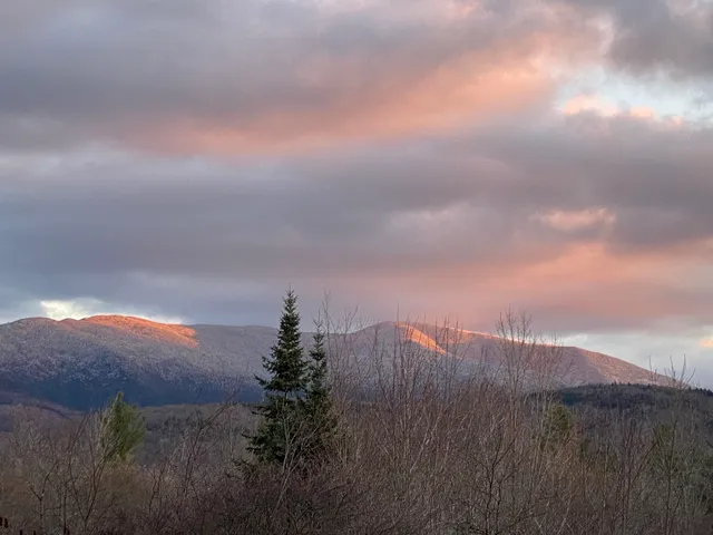 $1,150,000 | 372 Brill Road, Landaff, NH 03785