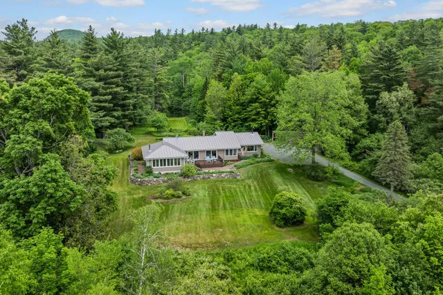 $1,150,000 | 372 Brill Road, Landaff, NH 03785