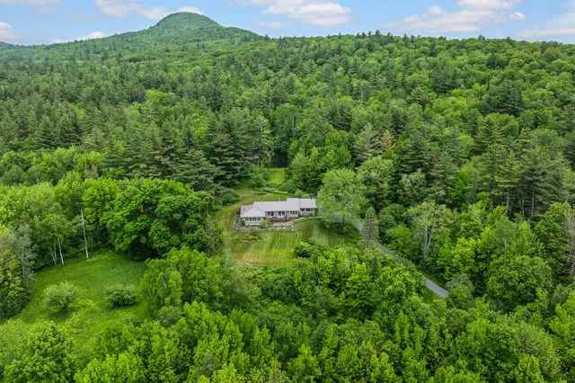 $1,150,000 | 372 Brill Road, Landaff, NH 03785