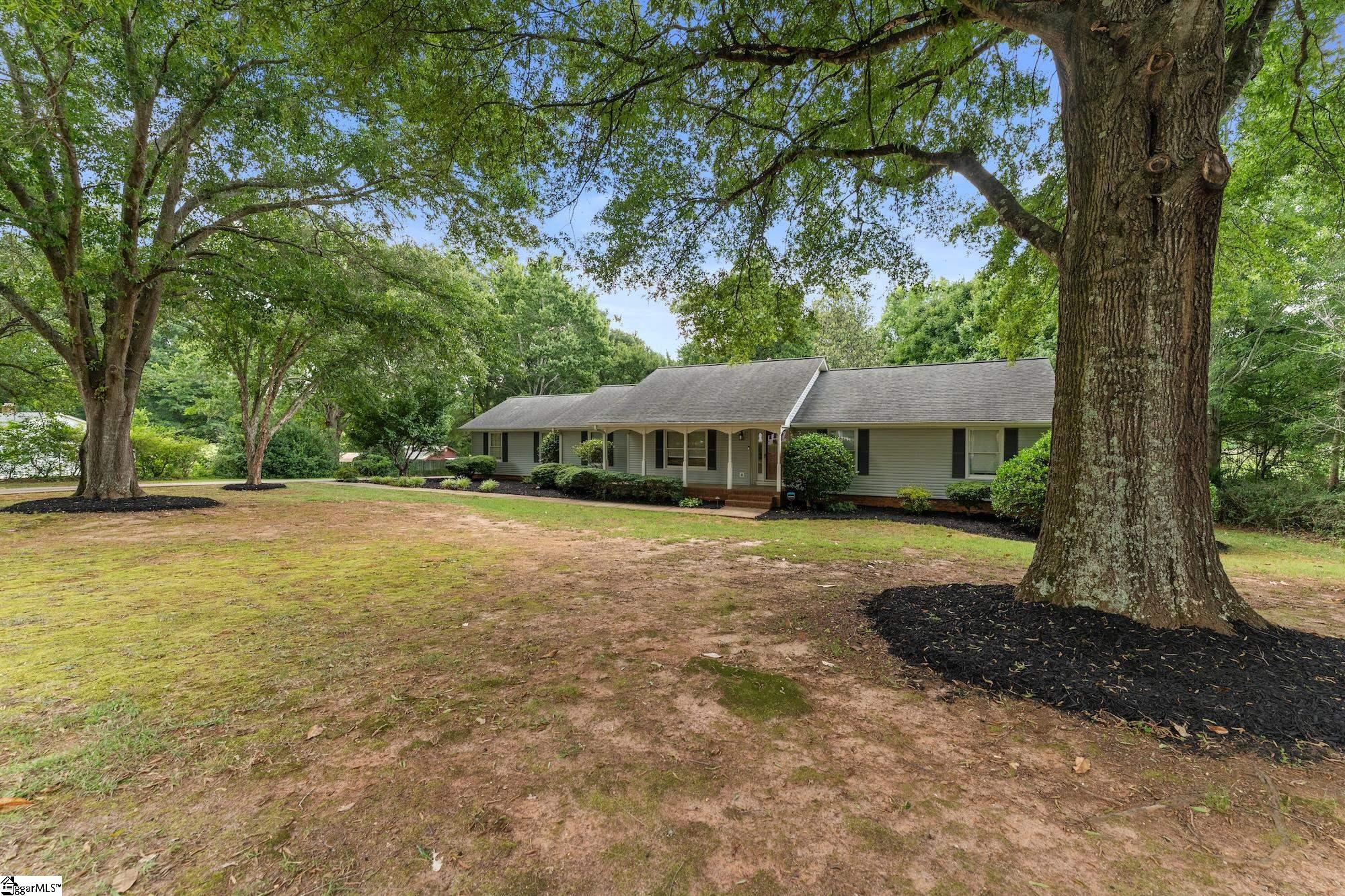 1014 East Queen Street Pendleton, SC 29670 - Photo 2 of 44