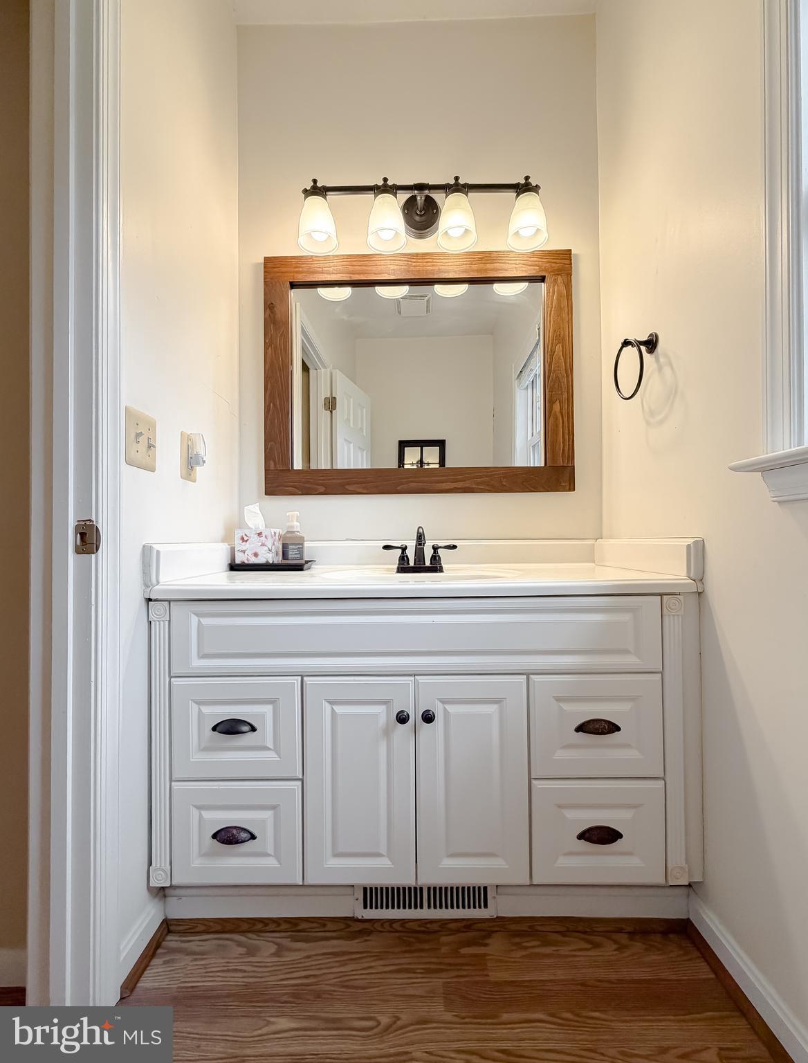 21045 Oakland Hall Road Avenue, MD 20609 - Photo 17 of 88