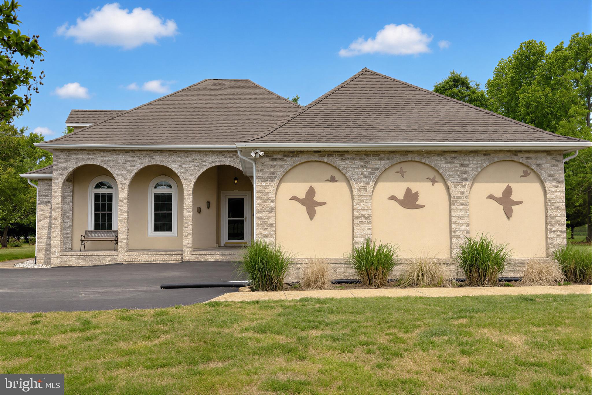 21045 Oakland Hall Road Avenue, MD 20609 - Photo 2 of 88