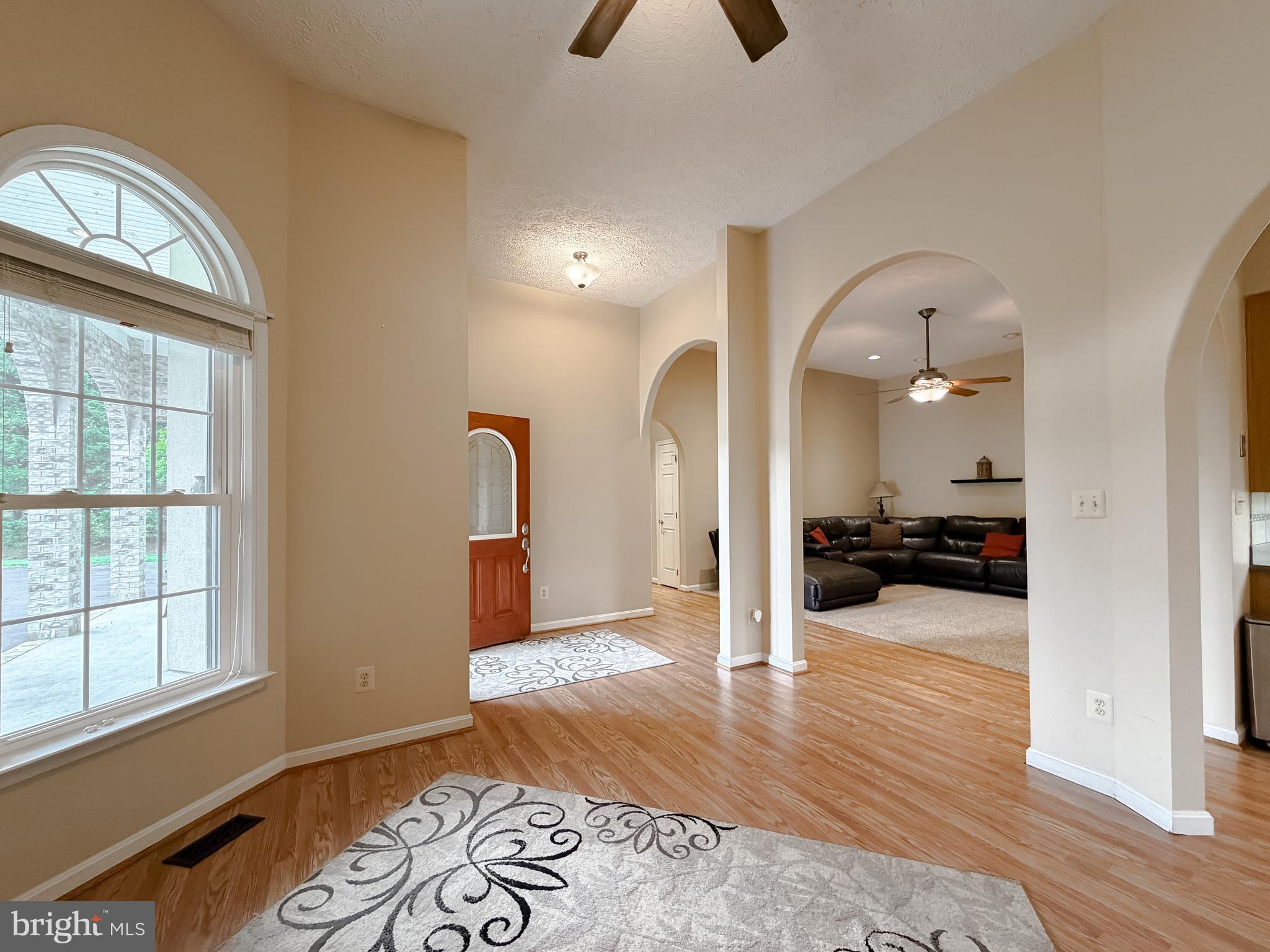 21045 Oakland Hall Road Avenue, MD 20609 - Photo 9 of 88