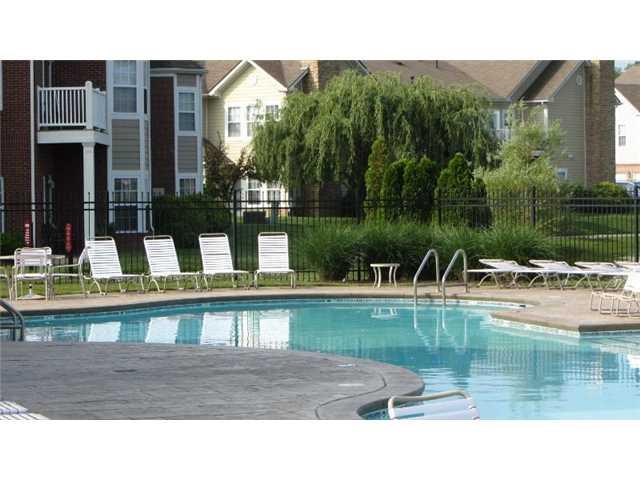 1471 Shadow Ridge Road Indianapolis, IN 46280 - Photo 14 of 18 Gallery Image 14