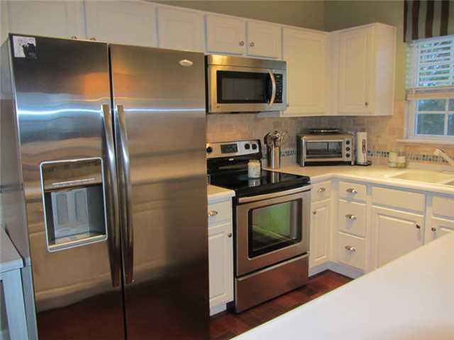 1471 Shadow Ridge Road Indianapolis, IN 46280 - Photo 5 of 18 Gallery Image 5