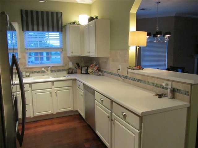 1471 Shadow Ridge Road Indianapolis, IN 46280 - Photo 6 of 18 Gallery Image 6