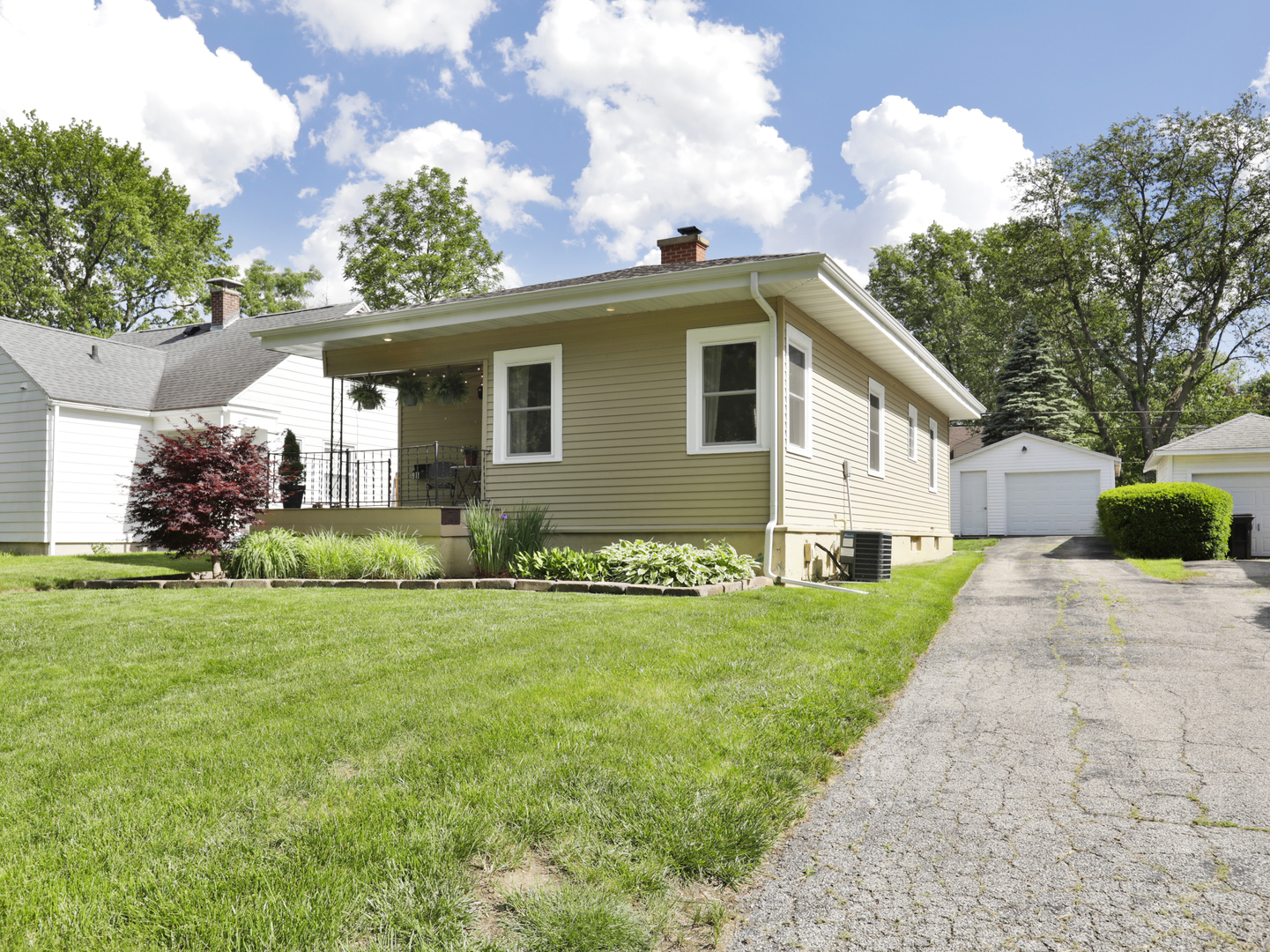 911 West William Street Champaign, IL 61821 - Photo 3 of 22