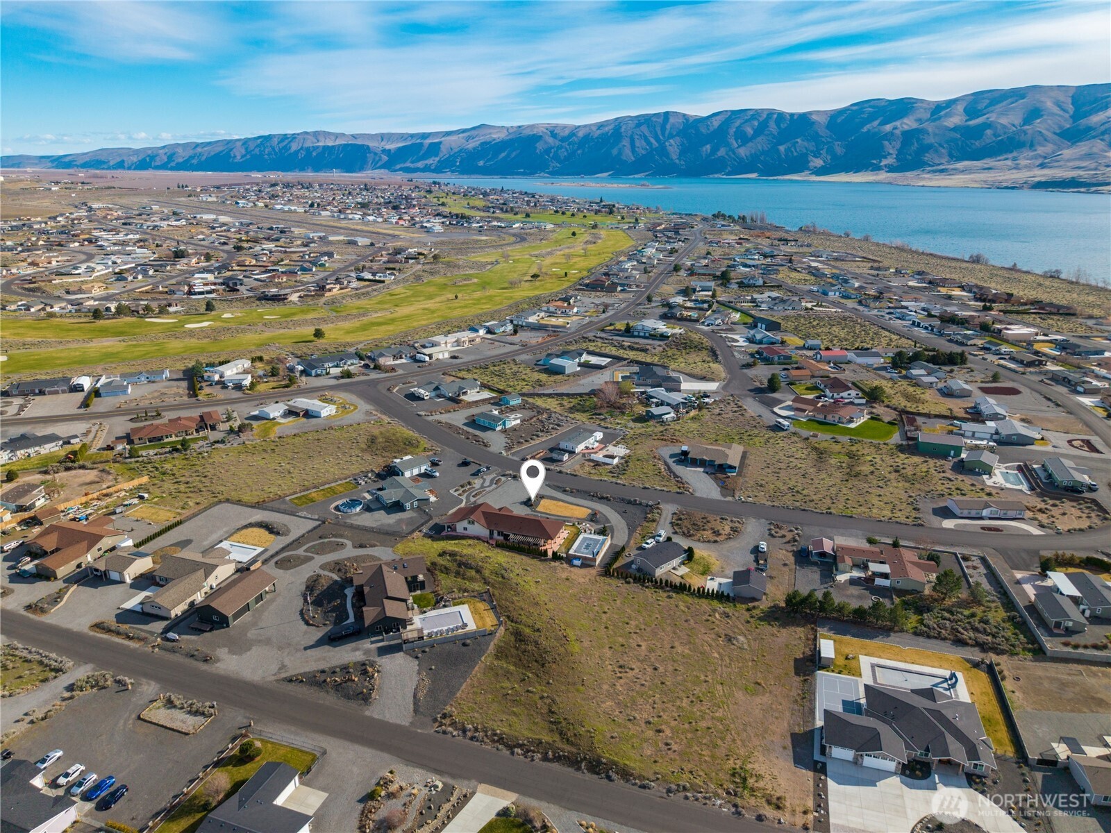714 Sunset Boulevard Mattawa, WA 99349 - Photo 37 of 40 a view of a city with an ocean