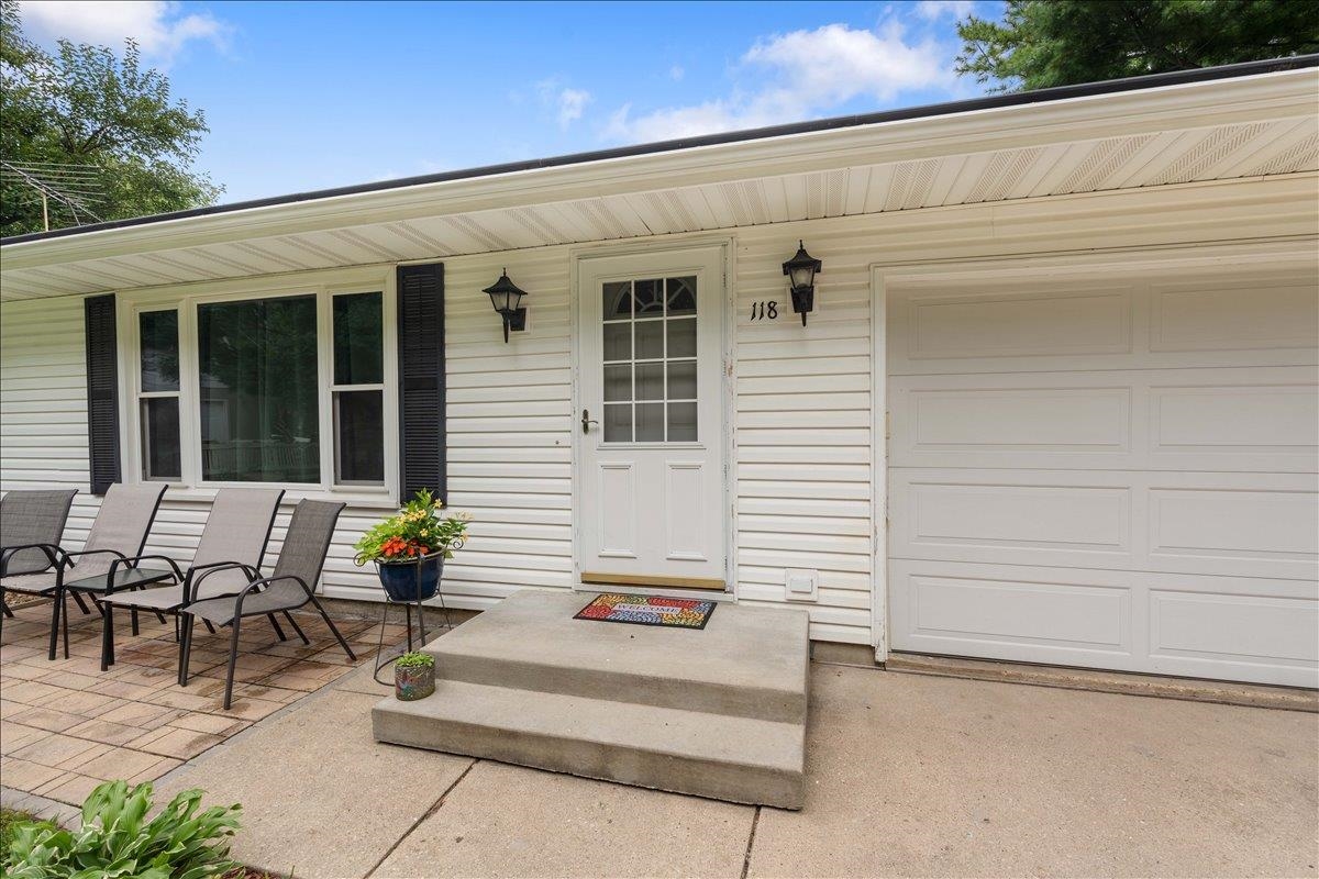 118 Violet Circle Madison, WI 53714 - Photo 6 of 56