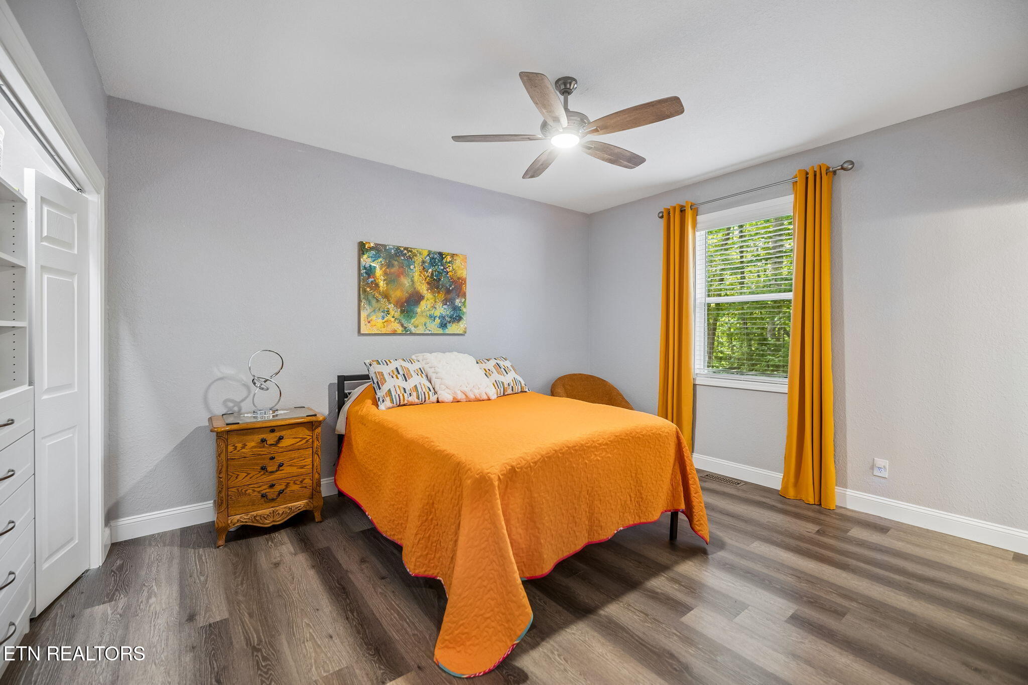 135 Country Way Road Vonore, TN 37885 - Photo 17 of 49 Primary Bedroom