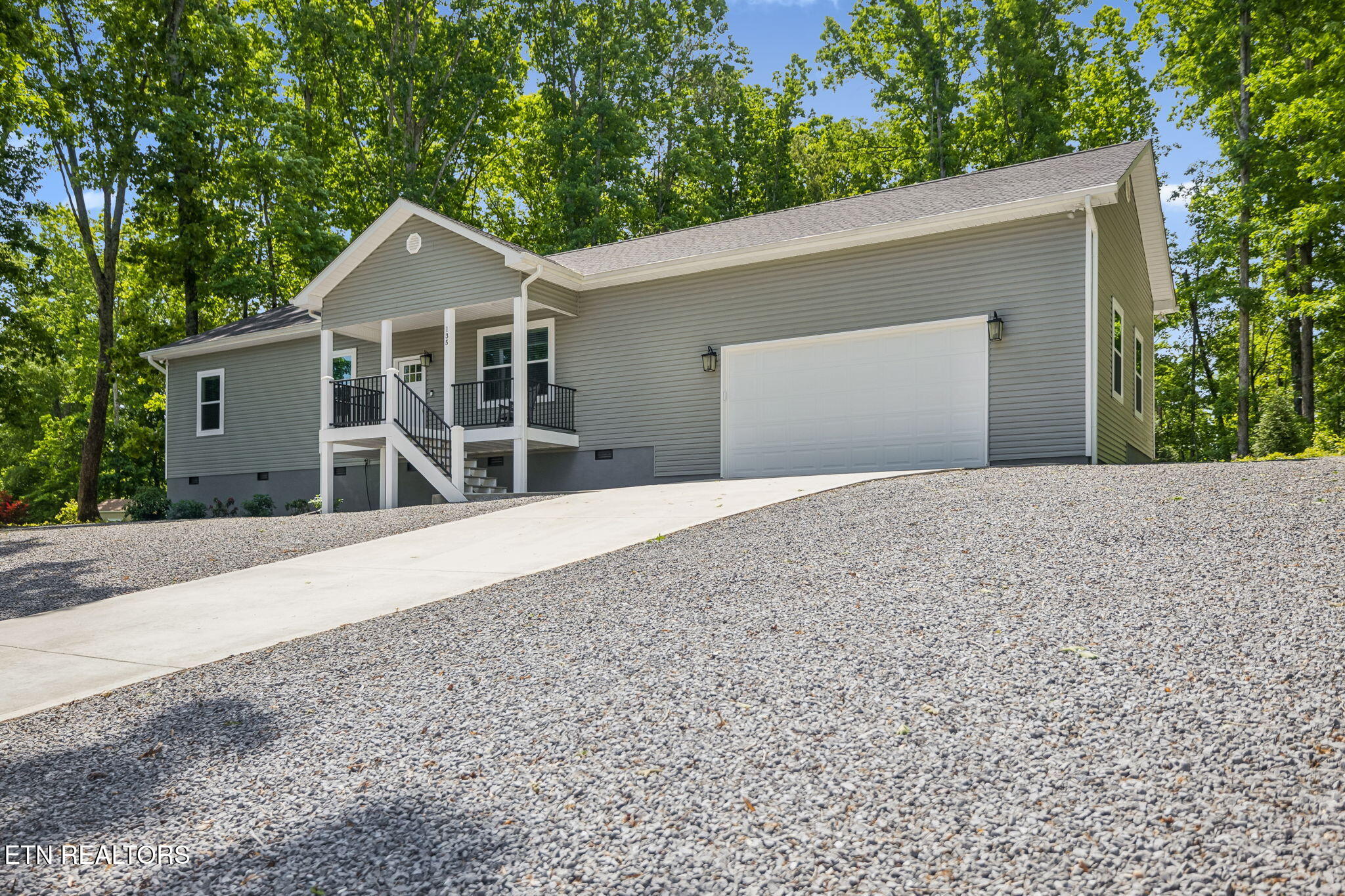 135 Country Way Road Vonore, TN 37885 - Photo 42 of 49 driveway