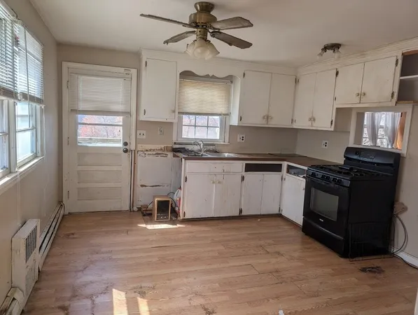 $335,000 | 107 South Wilson Street, Manchester, NH 03103