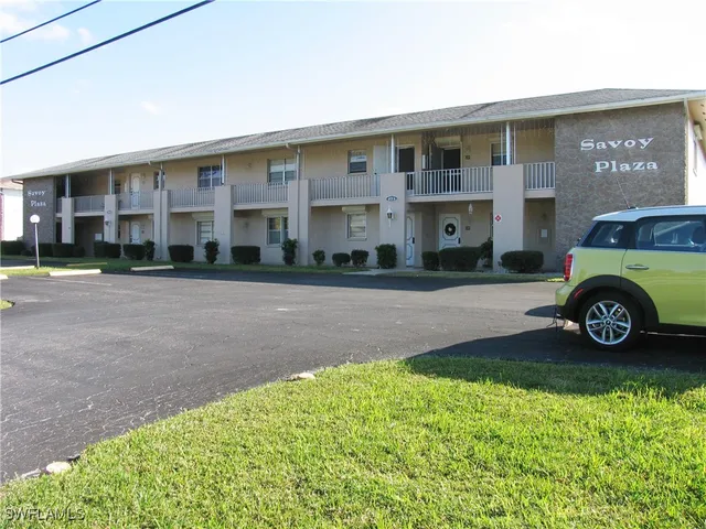 $225,000 | 834 Southeast 46th Street, Unit 2A, Cape Coral, FL 33904
