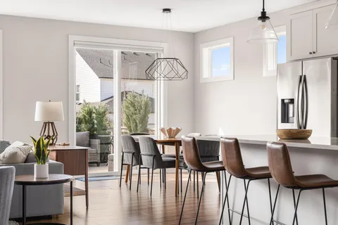 $700,000 | 10811 40th Street North, Lake Elmo, MN 55042