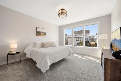 $700,000 | 10811 40th Street North, Lake Elmo, MN 55042