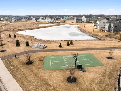 $690,000 | 10811 40th Street North, Lake Elmo, MN 55042