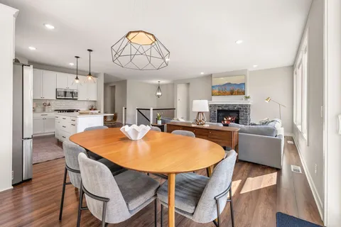 $700,000 | 10811 40th Street North, Lake Elmo, MN 55042