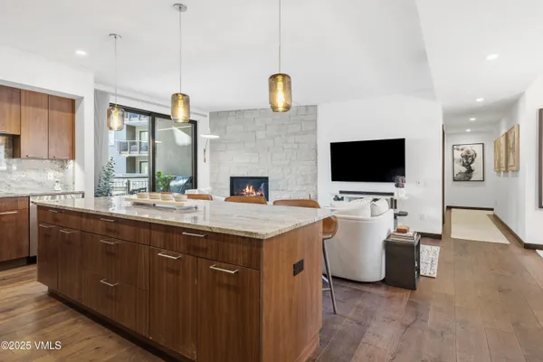 $935,000 | 701 West Lionshead Circle, Unit E307, Vail, CO 81657