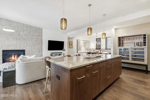 $935,000 | 701 West Lionshead Circle, Unit E307, Vail, CO 81657