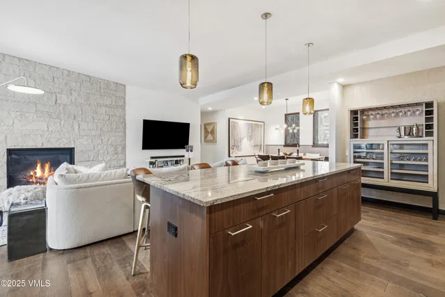 $935,000 | 701 West Lionshead Circle, Unit E307, Vail, CO 81657