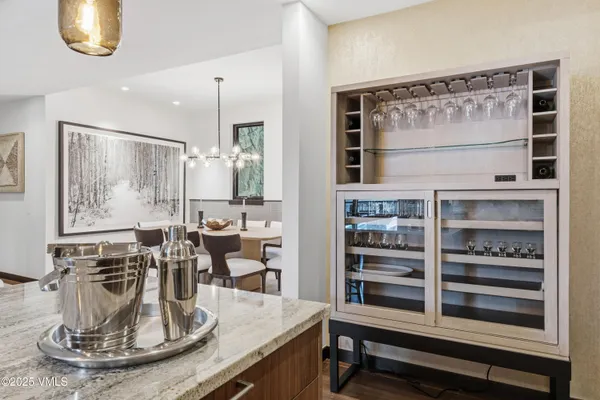 $935,000 | 701 West Lionshead Circle, Unit E307, Vail, CO 81657