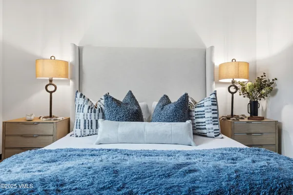 $935,000 | 701 West Lionshead Circle, Unit E307, Vail, CO 81657