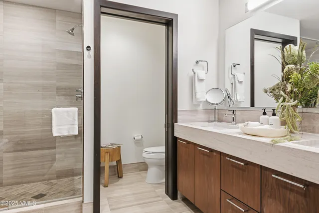 $935,000 | 701 West Lionshead Circle, Unit E307, Vail, CO 81657