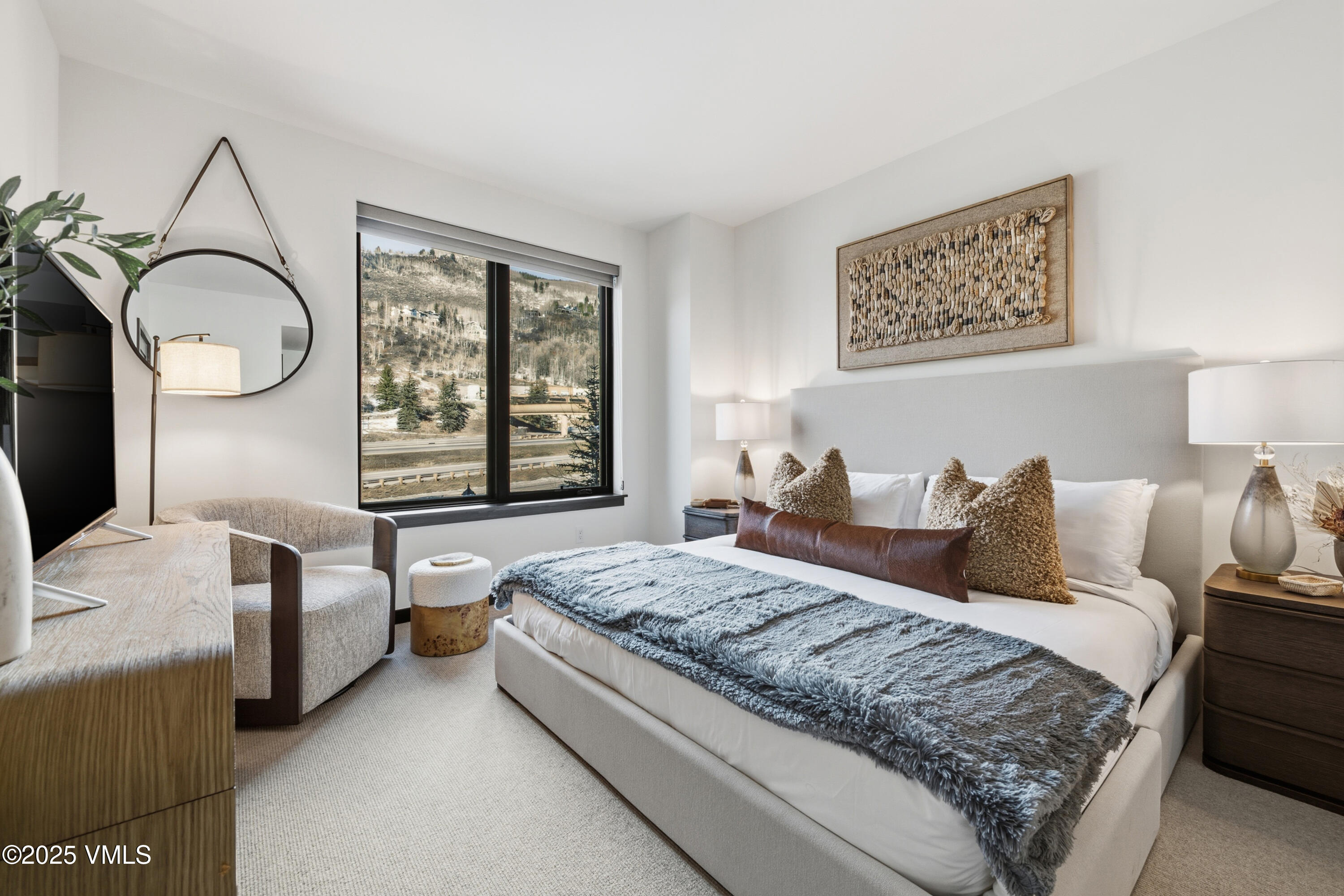 701 West Lionshead Circle, Unit E307 Vail, CO 81657 - Photo 26 of 36 Guest Suite