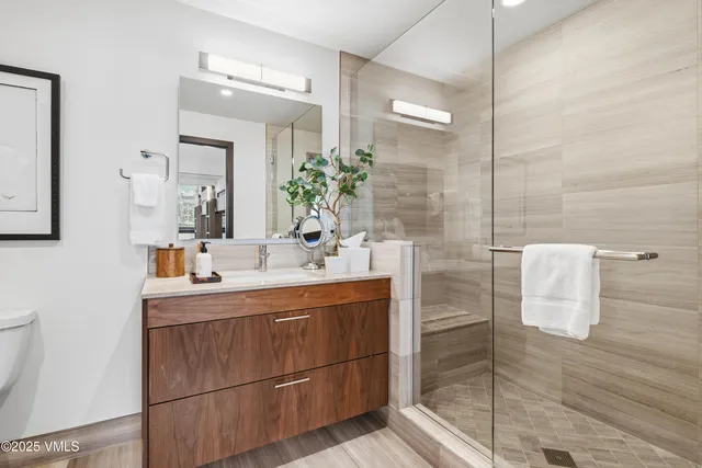 $935,000 | 701 West Lionshead Circle, Unit E307, Vail, CO 81657