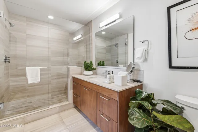 $935,000 | 701 West Lionshead Circle, Unit E307, Vail, CO 81657