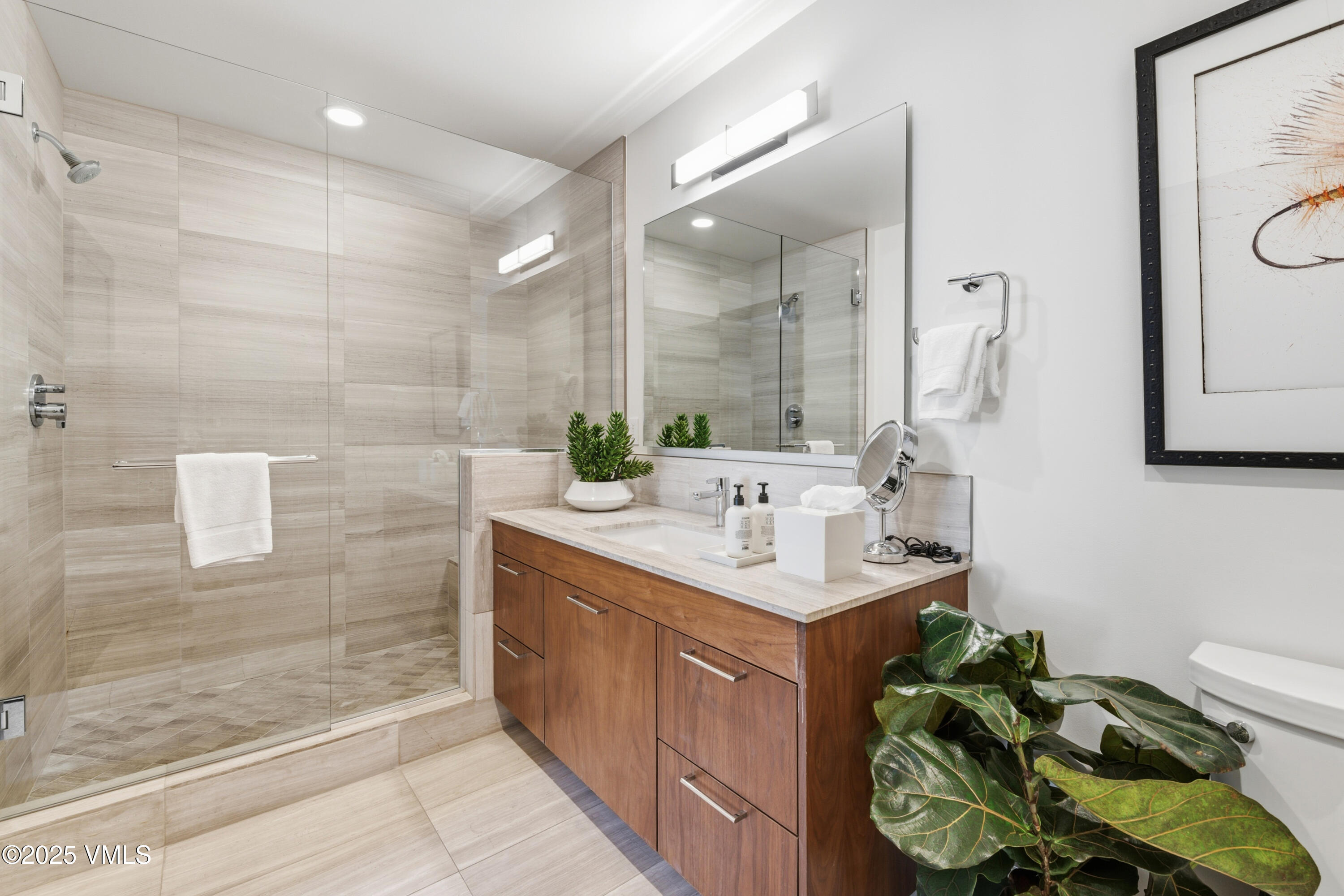 701 West Lionshead Circle, Unit E307 Vail, CO 81657 - Photo 34 of 36 Bunk Room En-Suite Bathroom