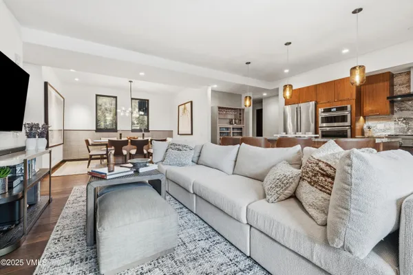 $935,000 | 701 West Lionshead Circle, Unit E307, Vail, CO 81657