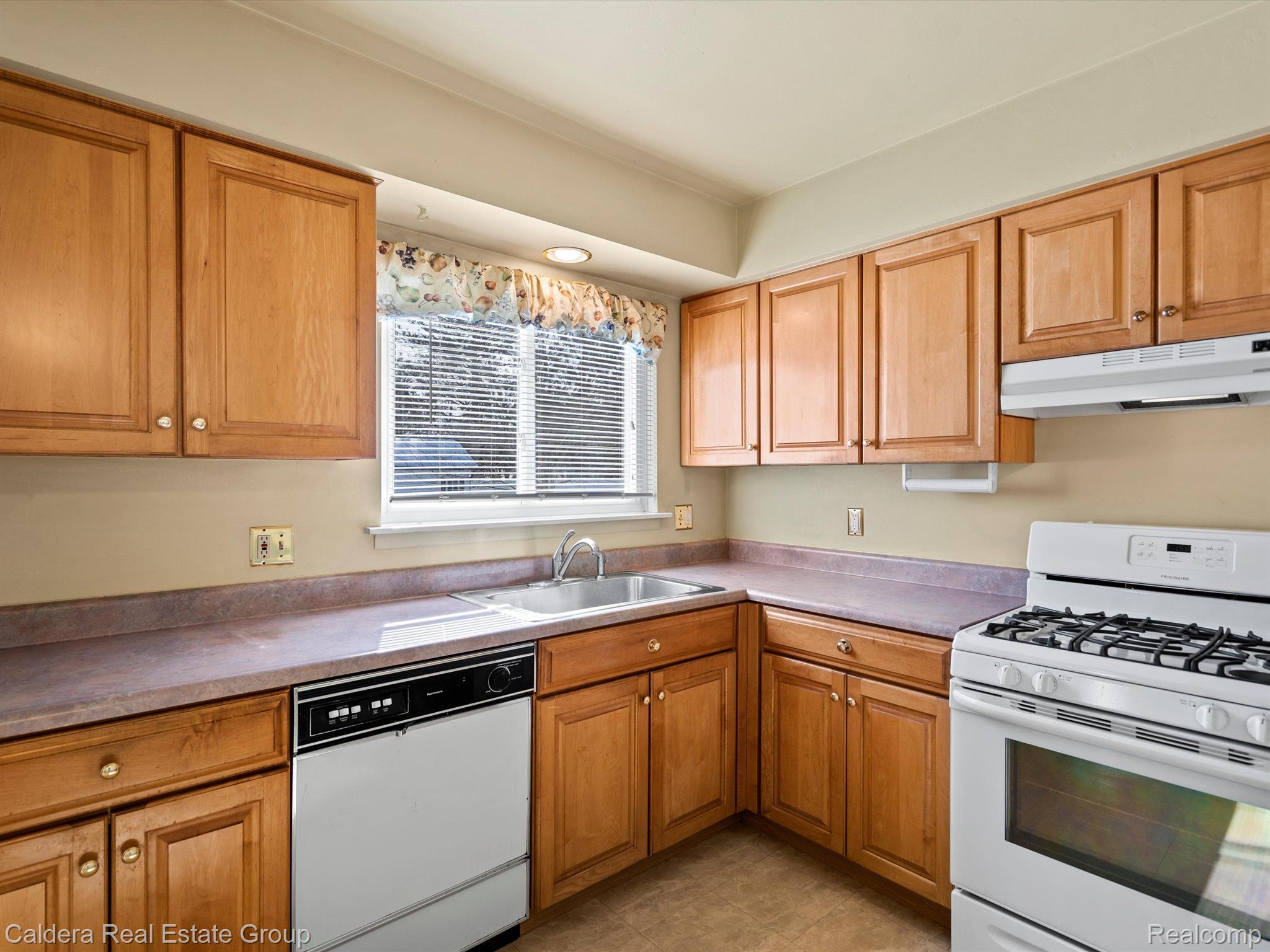 87 Carter Avenue Troy, MI 48098 - Photo 11 of 29
