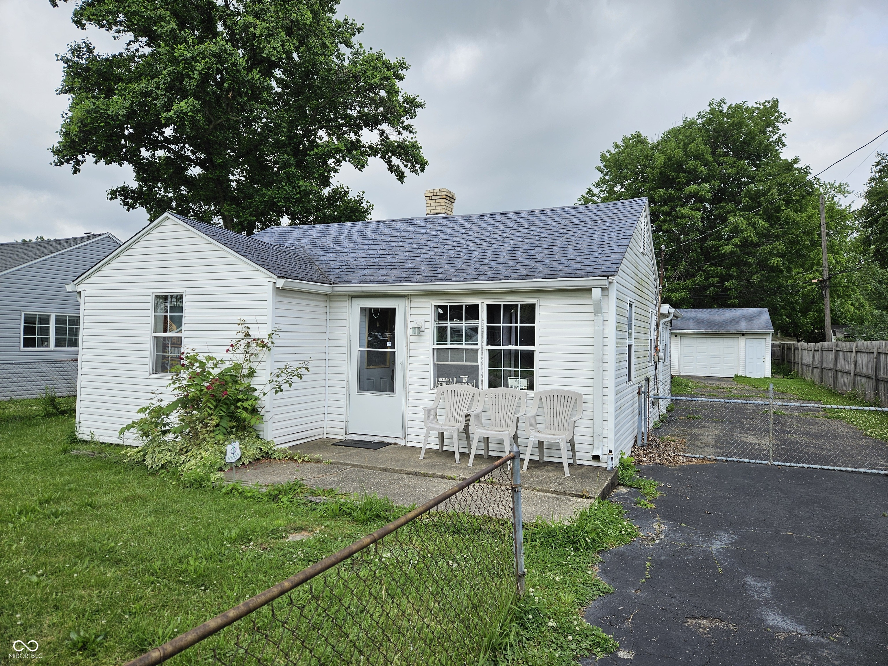 1102 South Dequincy St  